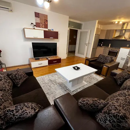 Tilia - Grand Center-free Wifi Parking *